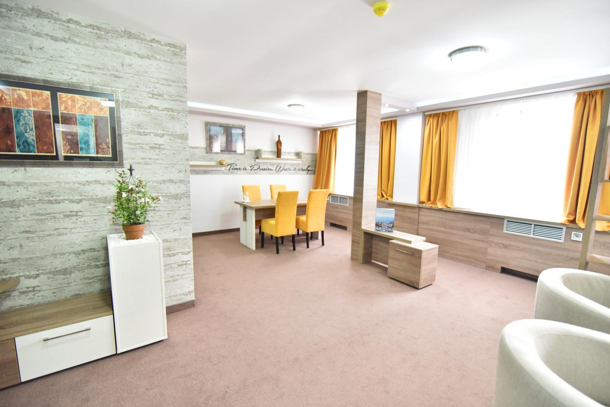 Hotel Ana Lux Spa Пірот Номер фото