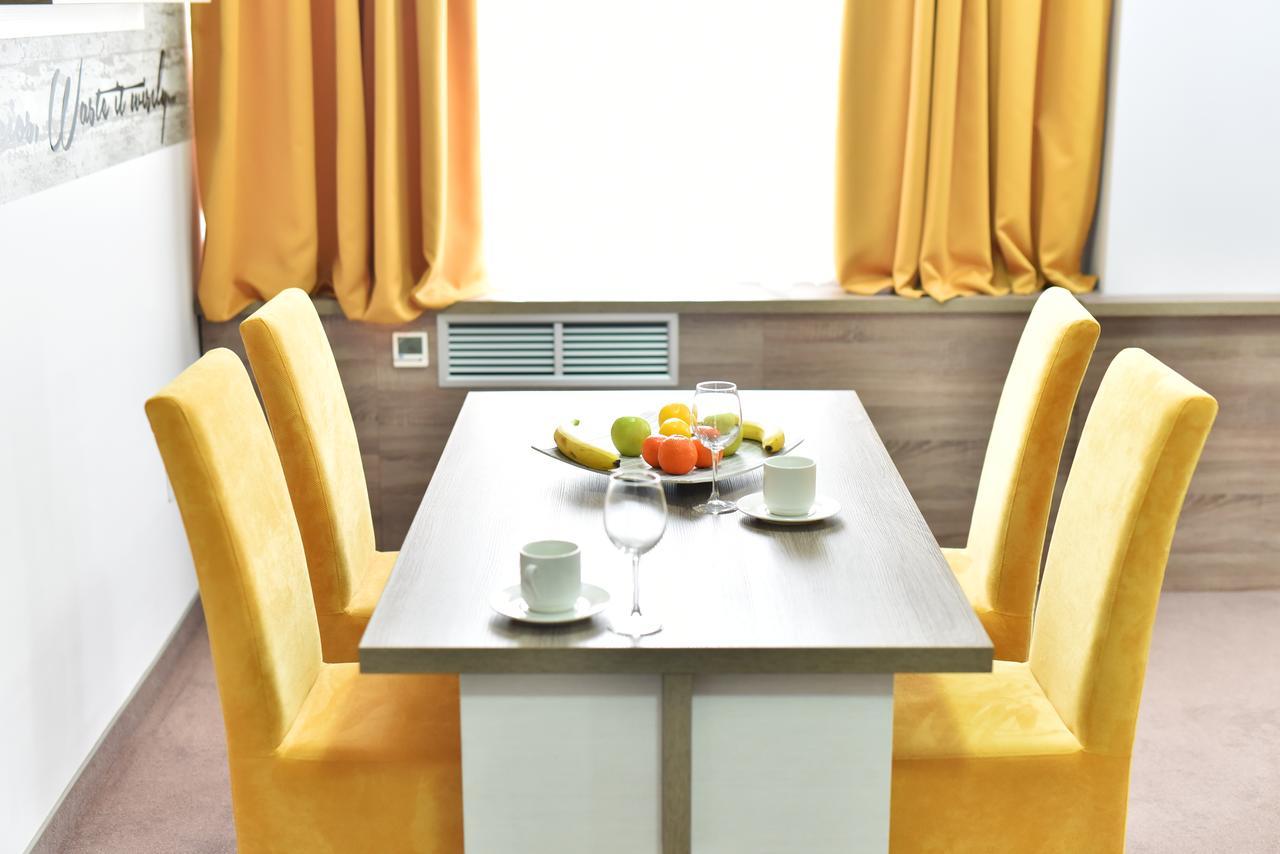 Hotel Ana Lux Spa Пірот Екстер'єр фото